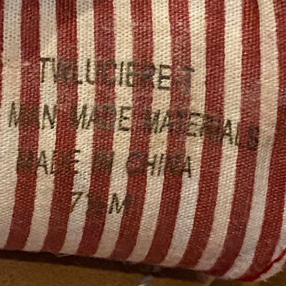 Tommy Hilfiger Red Flat T-Strap Toe-Post Sandals with Tassels Size 7.5 VGC - Picture 9 of 10